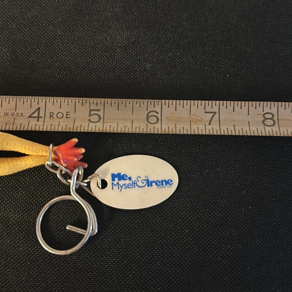 Me Myself & Irene Movie Promo Chicken  Keychain - Picture 2 of 4